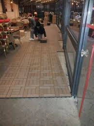 Decktropic 30x30cm Kompozit Balkon Kaplama Plastik Yer Karosu Teras Dosemeler Balkon