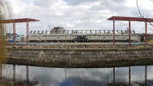 Фото у здолбунові невідомий кинув факел у офісне. Na Sajti Prezidenta Z Yavilas Peticiya Shodo Dobudovi Rivnenskogo Avangardu