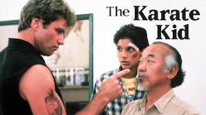 Он прибыл в мегаполис с восточного побережья. Karate Kid 1984 Netflix Flixable