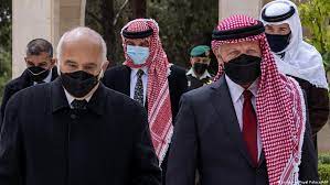 نـزلت هذه الآية ( وَتُخْفِي فِي نَفْسِكَ مَا اللَّهُ مُبْدِيهِ ) في زينب بنت جحش. Ù‚Ø¶ÙŠØ© Ø§Ù„ÙØªÙ†Ø© Ø§Ù„Ø­ÙƒÙ… Ø¹Ù„Ù‰ Ø¨Ø§Ø³Ù… Ø¹ÙˆØ¶ Ø§Ù„Ù„Ù‡ ÙˆØ§Ù„Ø´Ø±ÙŠÙ Ø­Ø³Ù† Ø¨Ø§Ù„Ø³Ø¬Ù† Ø£Ø®Ø¨Ø§Ø± Dw Ø¹Ø±Ø¨ÙŠØ© Ø£Ø®Ø¨Ø§Ø± Ø¹Ø§Ø¬Ù„Ø© ÙˆÙˆØ¬Ù‡Ø§Øª Ù†Ø¸Ø± Ù…Ù† Ø¬Ù…ÙŠØ¹ Ø£Ù†Ø­Ø§Ø¡ Ø§Ù„Ø¹Ø§Ù„Ù… Dw 12 07 2021