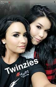 Demi lovato and her 'sister' poot photograph: Transformation Demi Lovato S Little Sis Doesn T Look This Anymore Shemazing