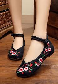 Amazon Com Avacostume Embroidery Womens Classics Flats Rubber Sole Casual Shoes Fashion Sneakers Casual Shoes Embroidered Shoes Shoe Boots