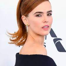 Honey brown medium length haircuts with loose waves. 30 Modern Ways To Wear 50s Hair