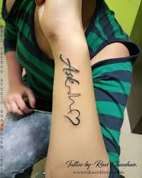 A Letter Tattoo Alphabet Tattoo Letter With Heart Tattoo Heart Tattoo Ink Need Tattoo R Alphabet Tattoo Designs Henna Tattoo Designs Arm Name Tattoo On Hand