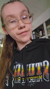 Gwynn Smith (@peachy_plus)