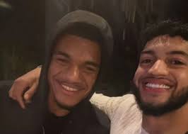 Saibari geeft update over te dronken Tillman op huldiging PSV: 'Hij leeft  weer!'