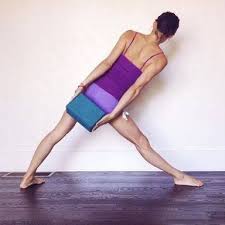 Resultado De Imagen Para Marichyasana C Adjustments Props Yoga Iyengar Entrenamiento De Yoga Posturas De Yoga