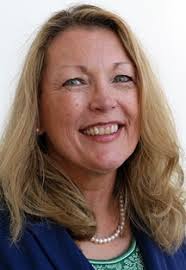 Laurie Munro's Instagram, Twitter & Facebook