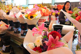 East coast wholesale flowers is not open to the public. Why The Flowers At The Market Are So Cheap Seattle Weekly
