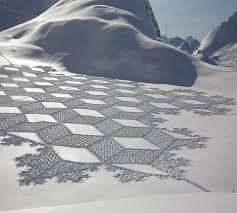 Landscape and snow art by Simon Beck | Collater.al