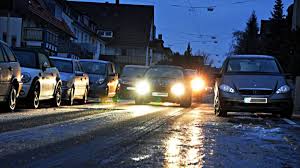 Versicherungen dürfen nach einem schaden außerordentlich kündigen. Bei Unfall Nach Blitzeis Zahlt Nur Vollkasko Versicherung Autogazette De