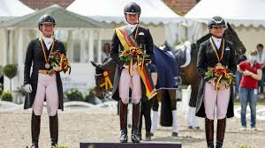 Vice president of yacht club monaco jackie chan Dm Balve Jessica Von Bredow Werndl Verteidigt Ihren Titel Im Special Sport News Reiterrevue International