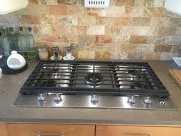 5 burner gas cooktop with griddle