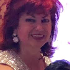 As part of a larger collaboration with Target Corporations, Kate Spades  Limited-edition plates were released April 2025 Color sceheme of all plates  include black, cream & green Each plate has an individual