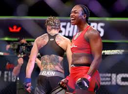 The home of ultimate fighting championship. Claressa Shields Stops Brittney Elkin To Win Mma Debut By Tko