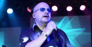 Paulinho está com o roupa nova há mais de 35 anos. Morre Paulinho Vocalista Do Grupo Roupa Nova Aos 68 Anos