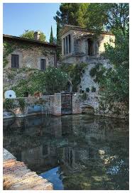 Campello Sul Clitunno Luoghi Meravigliosi Umbria Italia Idee Per Le Vacanze