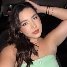 Ana Muniz (@anaabss_) • Instagram photos and videos