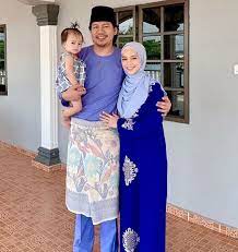 Berita gembira itu dikongsikan sendiri oleh jep atau nama sebenarnya mohd nadzri bin zainal abidin. Saya Suka Kata Kata Kak Sari Yanti Yang Bermakna Dan Menyent0h Hati Netizen Oh Kopak