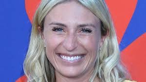 Courtney Isom's Instagram, Twitter & Facebook