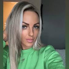 Vicky Cooper (@Vickycoop123)