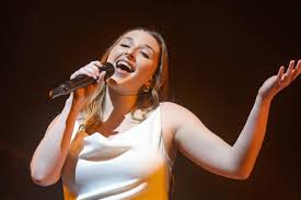 Helena (Star Academy) extrêmement émue après son dernier concert, son  message qui en dit long sur l'avenir - Public