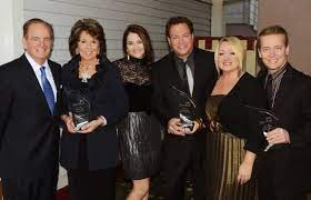 Female Southern Gospel Singers The Hoppers New Award Honors Global Embrace By European Audie Southern Gospel Music Southern Gospel Singers Southern Gospel