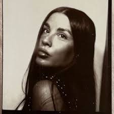 viki seco🍒 (@vikiiseco)