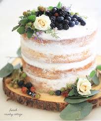 Pretty Little Fruit Topped Cakes Are Perfect For 4th Of July Festivities My Favorites Are Rustic Cakes With Blueberries Blackberries And Mat Bakverk Recept