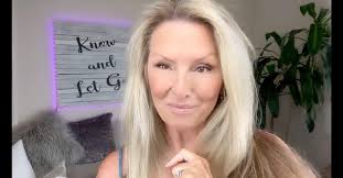 Karee Moore (@kareemooremedium) • Instagram photos and videos