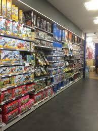 The Entertainer Wolverhampton Toy Shop Layout Landscape Customer Journey Product Segmentation Colour Visual Merchandising Www Clearretailg Toko