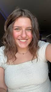 Paula Simmonds's Instagram, Twitter & Facebook