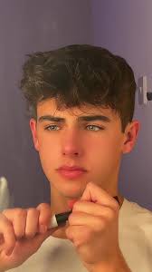 Kyle Thomas Abs Reveal