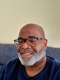 Embracing gray hair naturally