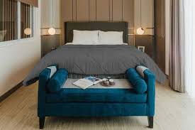 Kamar dengan tema simple season adalah contoh desain kamar tidur minimalis yang paling fleksibel. Inspirasi Rumah Modern Minimalis Hangat Dengan Dominasi Warna Cokelat Halaman All Kompas Com