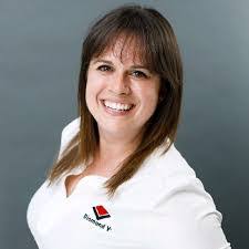 Holly Mcgill's Instagram, Twitter & Facebook