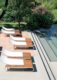 15 Modern Outdoor Lounge Chairs That Invite You To Relax And Chil