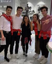 Emily Belensky On Twitter Best Friends Buy Each Other Christmas Presents Ft Dolan Twins Emma Chamberlain Chilling With Santa Ft Dolan Twins James Charles Christmas Mukbang Ft James Charles