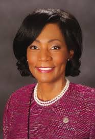 Lea Strickland's Instagram, Twitter & Facebook