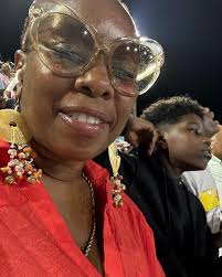 SUssssssu. 💛🩵💛🩵💛