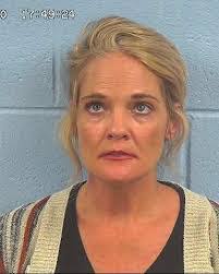 Kim Viloria's Instagram, Twitter & Facebook