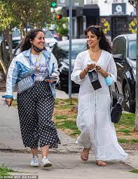 Camila cabello and shawn mendes enjoy their time in miami. Camila Cabello Cuts A Chic Figure In White Maxi Dress While On A Shopping Outing In La Ali2day