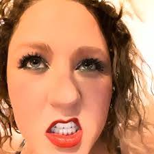 Nicole Goad's Instagram, Twitter & Facebook