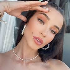 Cynthia Cacho's Instagram, Twitter & Facebook