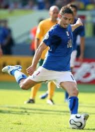 Con l'italia in dieci e con l'australia che teneva bene il campo. Pin En Alemania 2006