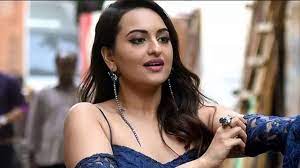 Sonakshi Sinha reveals she dated Bollywood celebrity. Deets inside – India  TV