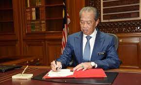 Malaysia has a new prime minister after a week of unprecedented political turmoil and uncertainty. Malaysian Pm Defies Calls To Quit Wants Confidence Vote Next Month World Dawn Com