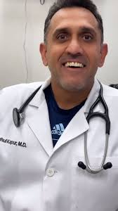 We often hear from patients who are interested in or who have started  taking hormone therapy that they're nervous to tell their OB/GYN or PCP.  Elektra Clinician Kara Govoni, CNM, MSCP is