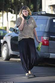 December 3, 2020 by don braun |leave a comment. Mischa Barton Sips A Glass Of Wine As She Enjoys The First Days Of Fall With Her Dogs Fr24 News English