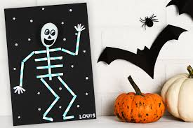 Vampires, fantômes et autres citrouilles voraces… se sont glissés dans notre sélection de jeux pour halloween. Squelette Avec Des Pailles En Carton Halloween 10 Doigts